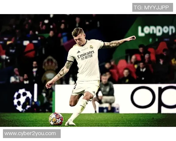 克罗斯的足球之路:从青涩少年到世界顶级中场的辉煌历程